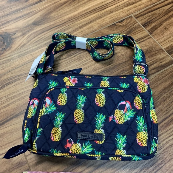 Vera Bradley Handbags - - Vera Bradley Little Hipster, gently used, Toucan Party